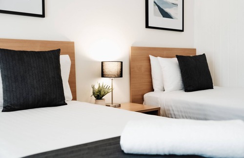 Newtown Hotel | Best Western Tuscany On Tor Motor Inn
