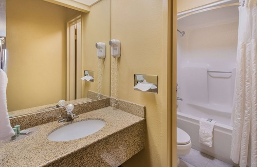 Murray Hotel | Best Western University Inn