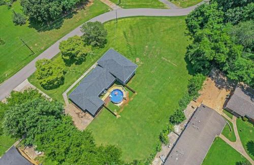 Huntsville House | Bethany A American Retreat