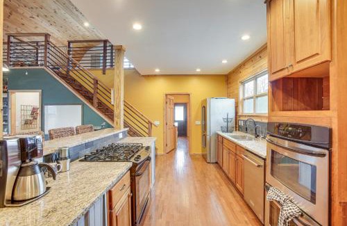 Hartsville House | Bethpage Home with Private Hot Tub and Game Room!