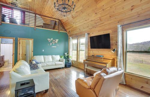 Hartsville House | Bethpage Home with Private Hot Tub and Game Room!