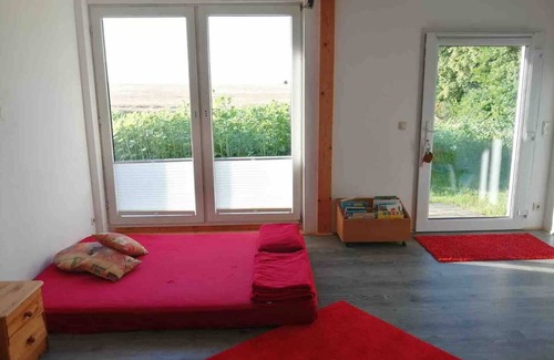 Heichelheim House | Bett am Kornfeld - Ferienhaus Mitten im Grünen Neben Pferdekoppel