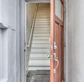 Arts District Apartment | Bettye - B