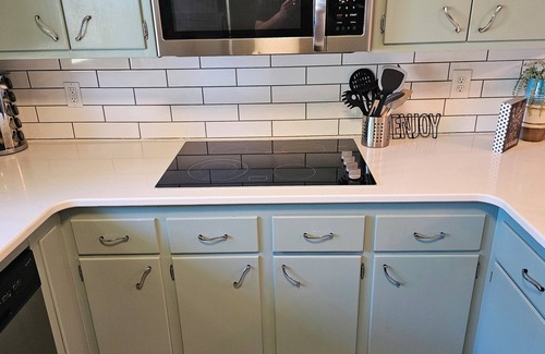 Rochester House | ☆Betty’s Bungalow: Retro Redesign on the bus line☆