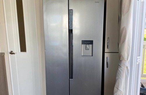 Hopton House | Beutiful Park home . in quiet location on holiday park packed with amenaties