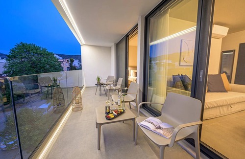 Volos City Centre Apartment | BH009 - C - Suite Volos