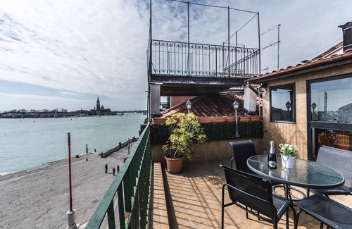 Castello Apartment | BIANCIAL PENTHOUSE WITH SPLENDID TERRACE SOLARIUM OVERVIEW OF THE LAGOON