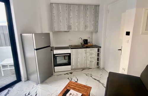 Plintri Hotel | Bianco a Nero Mykonos