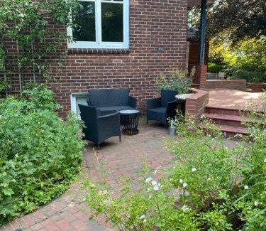 Halstenbek Apartment | Bickbargen - Haus mit 4 Schlafzimmern und Platz
