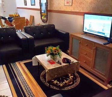 Taman Haji Zainal Apartment | Bidadari Lagoon 4 Islamic Homestay