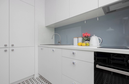 Konstancin-Jeziorna Apartment | Bielawska Marina Apartment by Renters