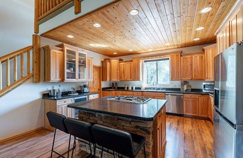 Payson Cabin | Big Buck Lodge: 2 Acre Secluded Escape to Luxury and Nature in Payson