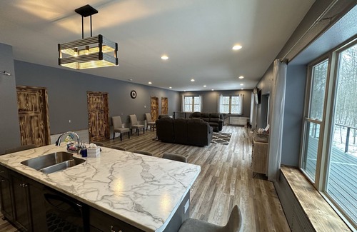 Hayward Cabin | Big Chip - 2 is in the heart of the Chippewa Flowage 20 minutes from Hayward, WI