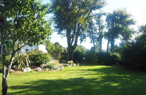 Arradon House | Big garden, 200m beach, shops 500m, wifi,
