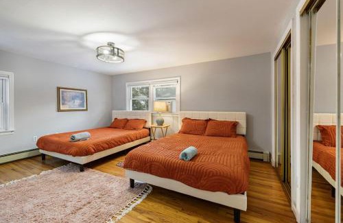 Stony Point Apartment | Big House, Hot tub, Very large backyard