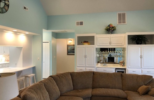 Pine Knoll Shores House | Big Kahuna - Oceanfront (As seen on HGTV Beach Hunters)