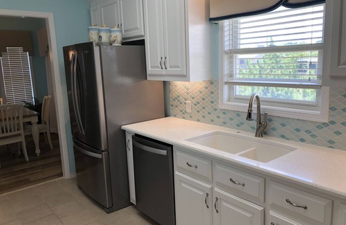 Pine Knoll Shores House | Big Kahuna - Oceanfront (As seen on HGTV Beach Hunters)