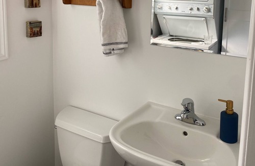 Scugog Cottage | Big Red Cottage with amazing lakeviews!