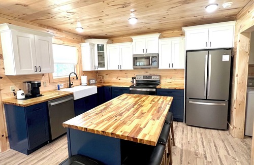 Oneida Cabin | Big Ridge Road - Breathtaking Sunset Views