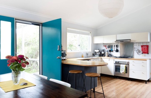 Kioloa House | Big Sur perfectly positioned in Kioloa, boasting all the modern amenities and Pet friendly