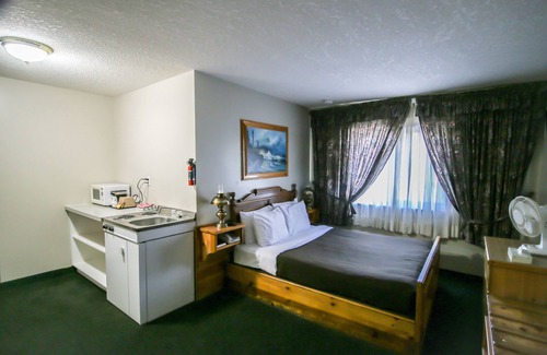 Dead Man's Flats Hotel | Bighorn Inn & Suites