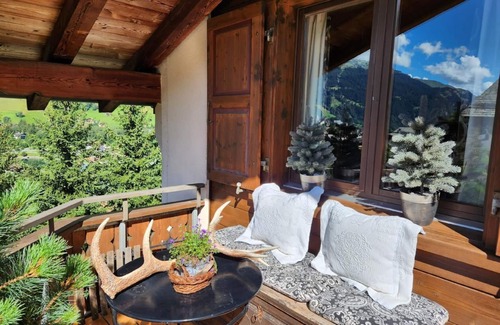 Klosters-Serneus Apartment | Bijou attic flat in chalet with sauna and whirlpool