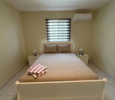 Paradera House | Bijou Villa Bloemond- 3BR-2BTH-pool Studio