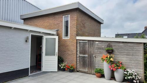 Dokkum House | bijzondere studio op unieke, rustige locatie
