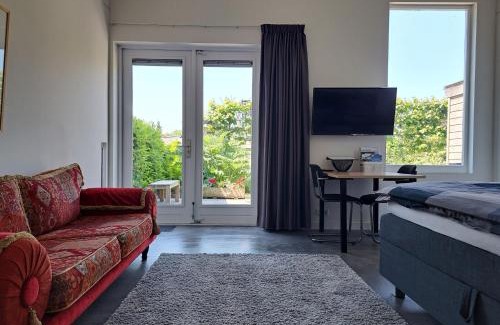 Dokkum House | bijzondere studio op unieke, rustige locatie