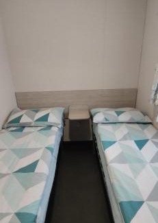 Great Houghton Apartment | Billing Aquadrome , Hailsham 2 Bedrooms, BLP60