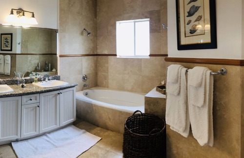 Alice Town House | Bimini Island House @Resorts World Bimini enclave.