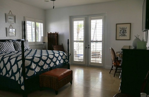 Alice Town House | Bimini Island House @Resorts World Bimini enclave.