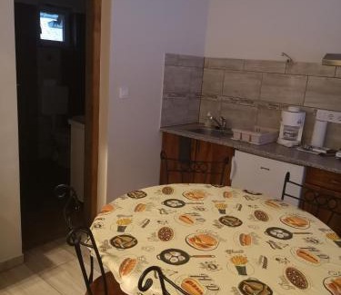 Sarmellek Apartment | Biró Vendégház