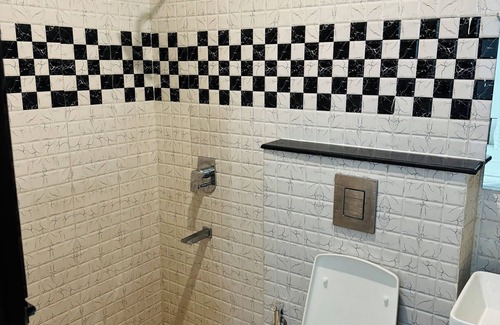 Jangupura Extension Bed & Breakfast | Bir Home Stays