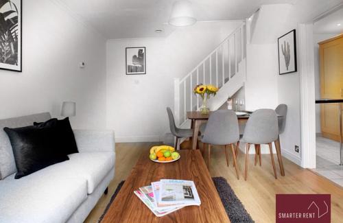Bisley Apartment | Bisley - 2 Bedroom House - Front Garden and Parking