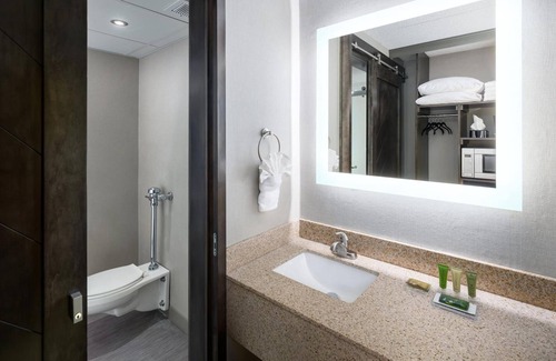 Bismarck Hotel | Bismarck Hotel and Conference Center