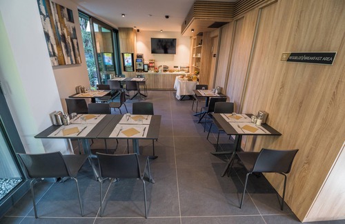 Siofok Aranypart Apartment | BJ81 Suite Hotel