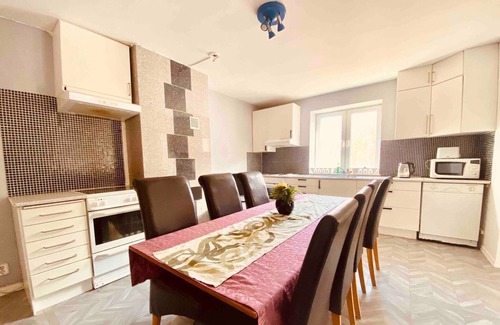 Flen Apartment | Bjurvik's Villa - Flat 2 - Business Customers Only