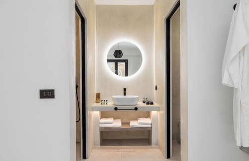 Imerovigli House | Blé Suites Santorini