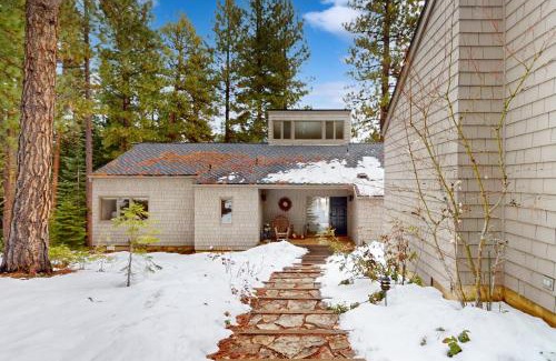 Black Butte Ranch House | Black Butte Ranch: Hilltop Getaway