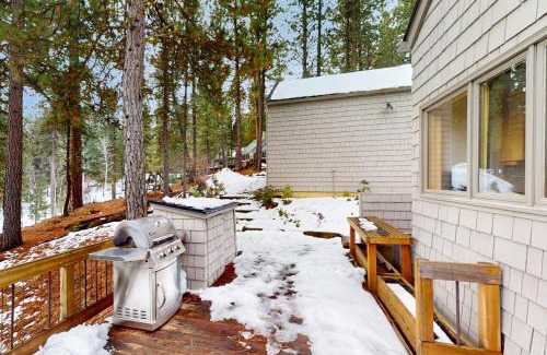 Black Butte Ranch House | Black Butte Ranch: Hilltop Getaway