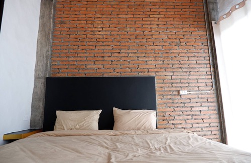 Phunphin Hotel | Black Elephant Boutique