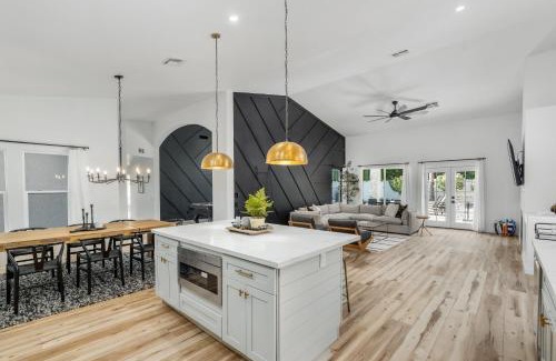 Paradise Park Vista House | Black Palm Sparkling Pool Pool Table Close To Kierland Entertainment Newly Designed Beauty