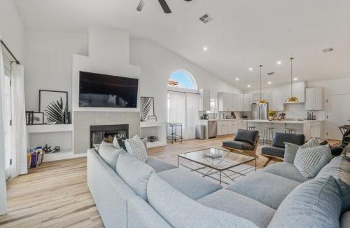 Paradise Park Vista House | Black Palm Sparkling Pool Pool Table Close To Kierland Entertainment Newly Designed Beauty