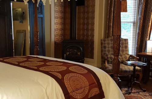 Camden House | Blackberry Inn