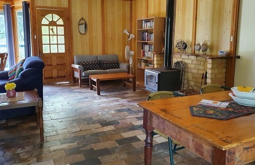 Jalbarragup Ski Chalet | Blackwood Banks Chalets, Nannup - Chalet 3 - By the river ... in the forest