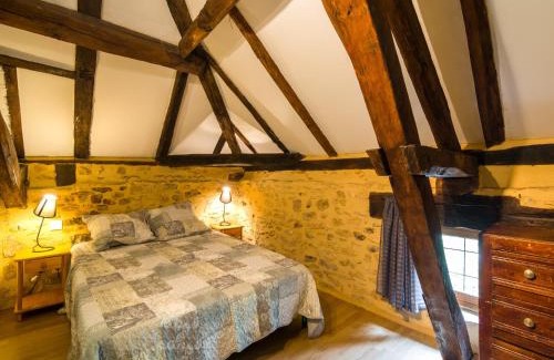 Blanquefort-sur-Briolance House | Blanquefort Hill Retreat