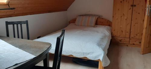 Carlow Apartment | Blaues Haus-Urlaub mit Alpakas oder nur eine schöne Unterkunft in der schaalseergion