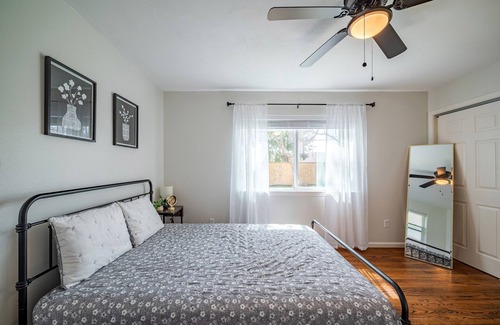 Sharpstown House | Blissful Houston Get Away~ 4 Bedrooms, 3 Bathrooms