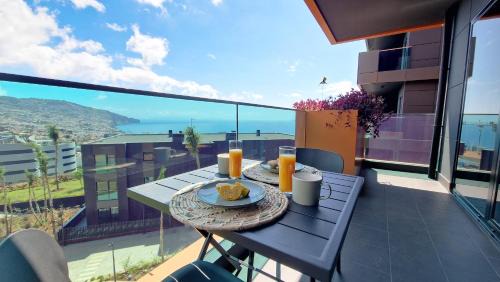 Sao Martinho Apartment | Blissful Suite by LovelyStay
